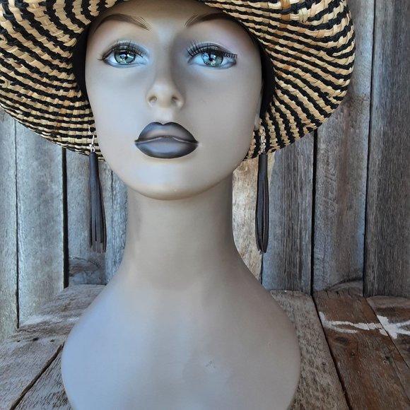 Handmade Leather Fringe Earrings - Picture 7 of 8